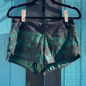 Lululemon Lined 2.5” Workout Short